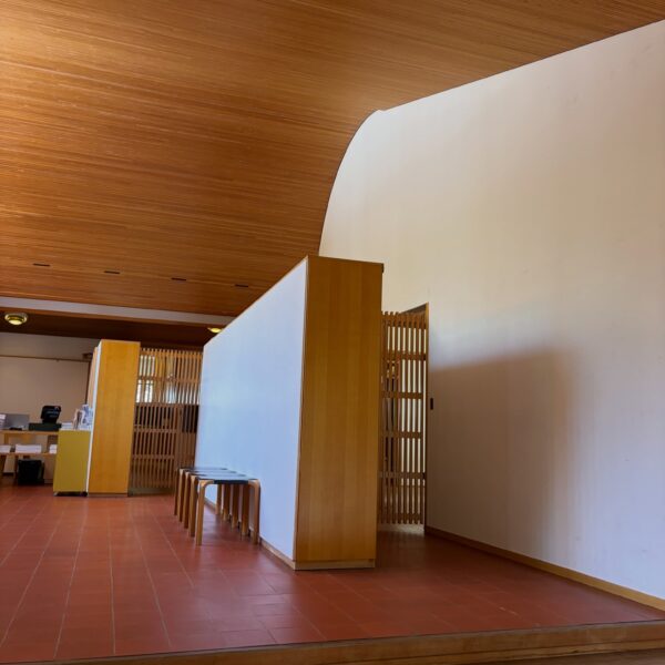 I won’t go too much into the history of this house as I’ve covered it in …